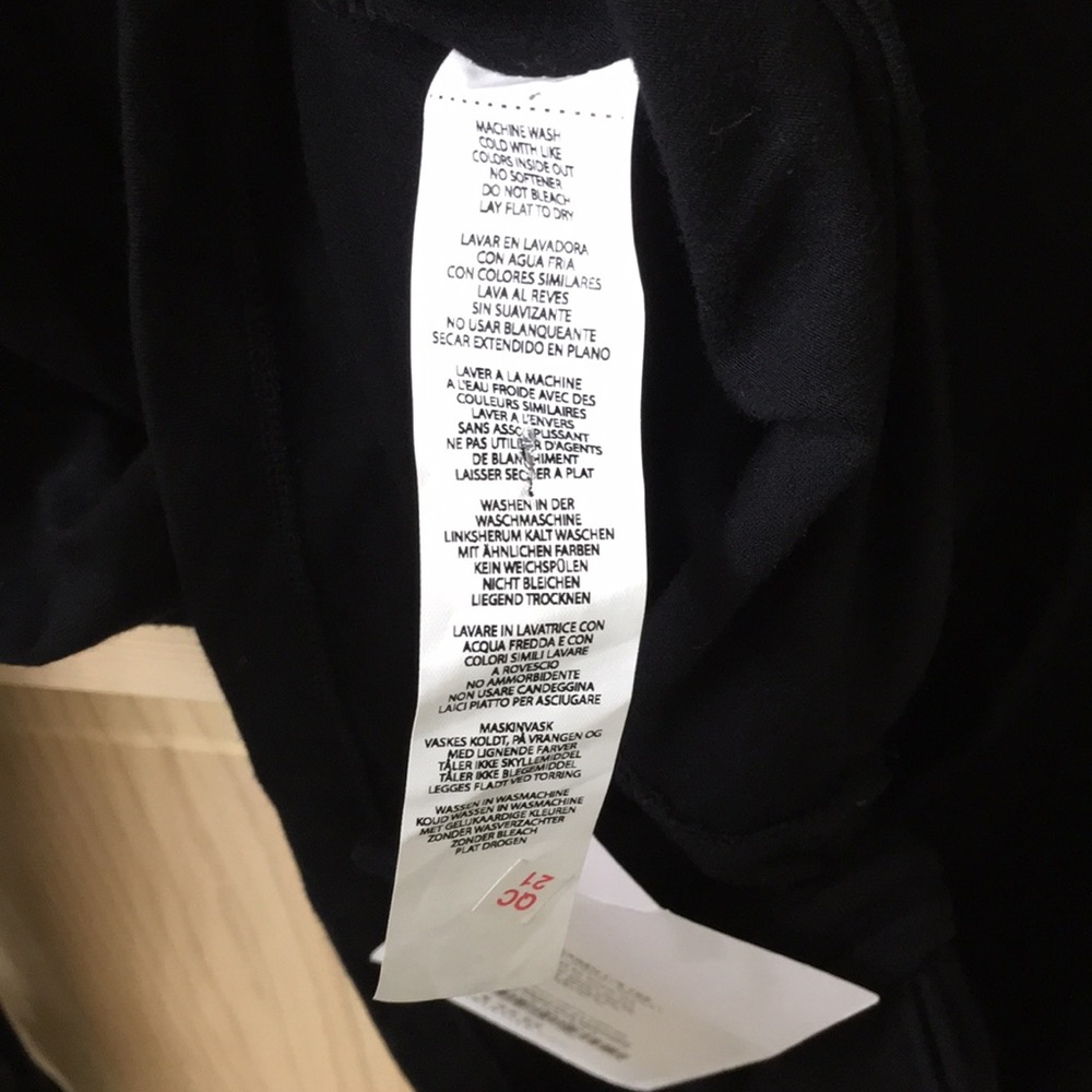 Fabletics Black Open Back Top - Picture 5 of 6